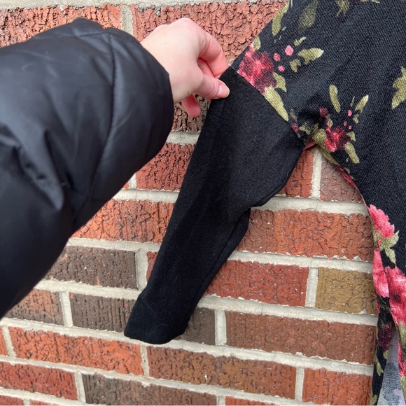White Birch Black and Pink Floral Rose Long Sleeve Crewneck Sweater Top - Picture 5 of 5